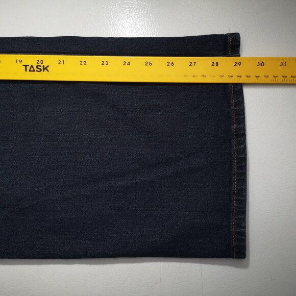 Denver Hayes Men's Size 42/30 Medium Wash Straight Fit Blue Jeans - Picture 12 of 12